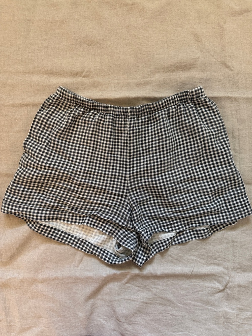 Black & White Gingham Women’s Elastic Waist Shorts